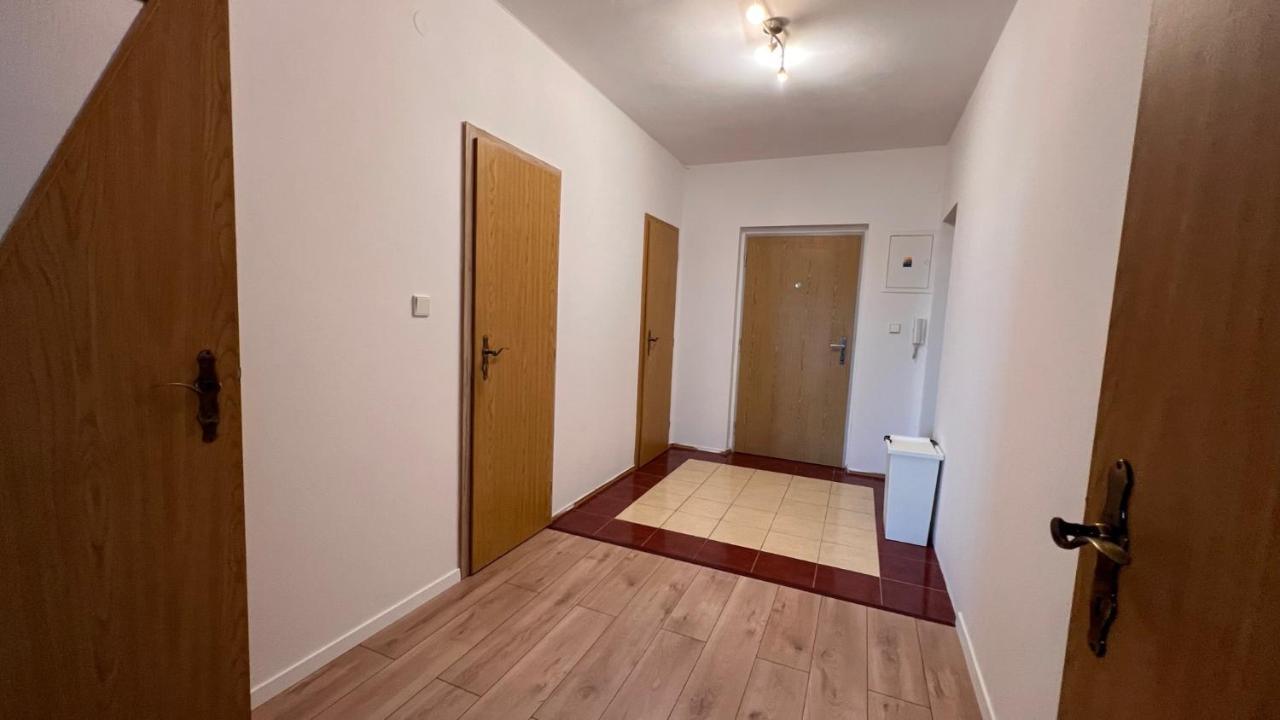 2 Room Apartment, Near Oc Galeria, Petrzalka Bratislava Exterior foto